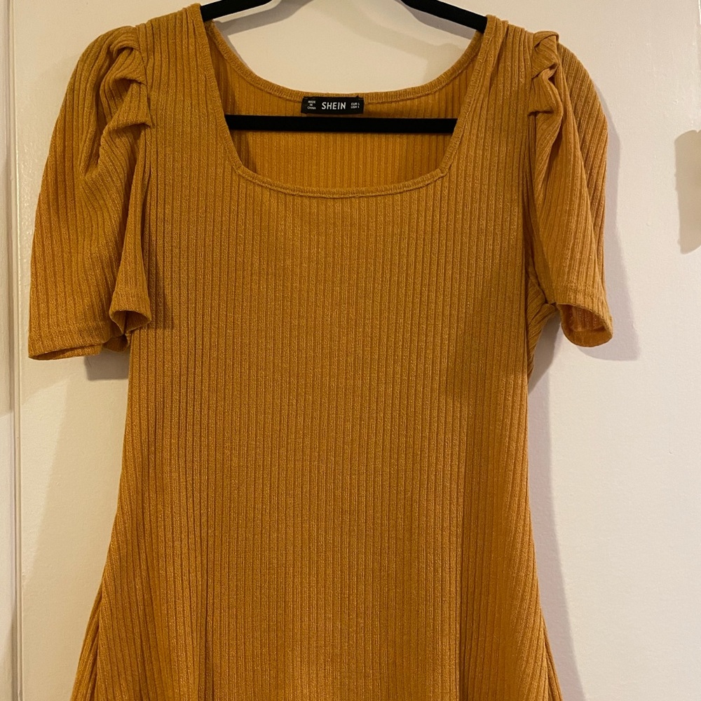 SHEIN Woman’s Puff Sleeve Yellow Top Large